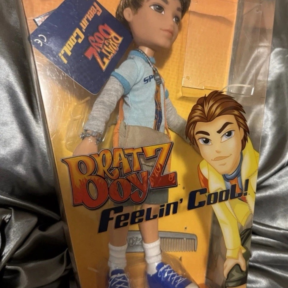Bratz Boyz NEW  'Feelin' Cool' Doll-CADE-  Blue Shirt & Blue Sneakers VINTAGE